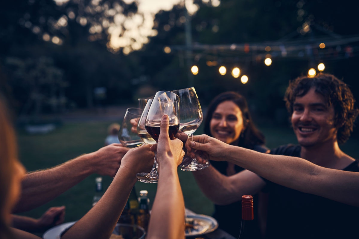 people cheering wine